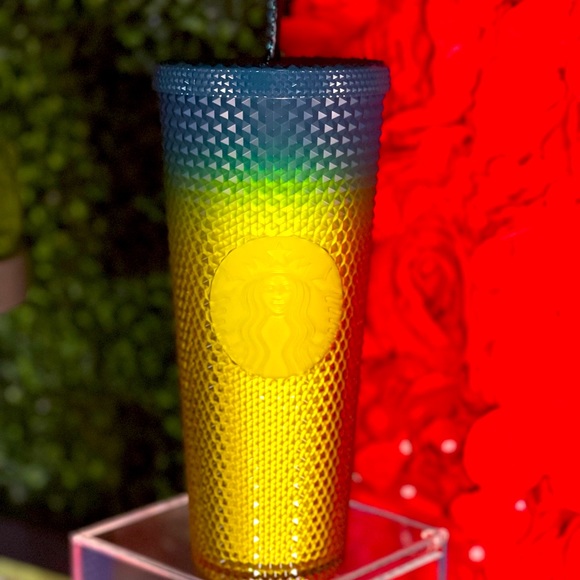 SALE💙NWT💛Starbucks Fall 2023 Lemon Yellow Blue Gradient Studded Venti Tumbler - Picture 1 of 8